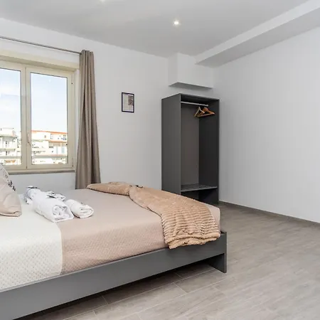 Bisuite 3* نابولي